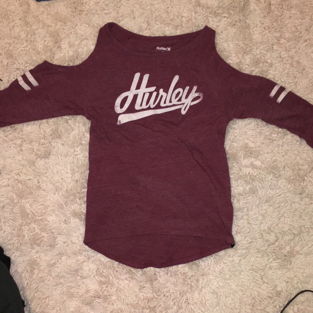 Maroon Hurley cold shoulders top